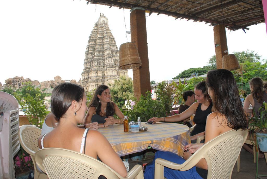 Gopi Guest House Hampi Exterior foto